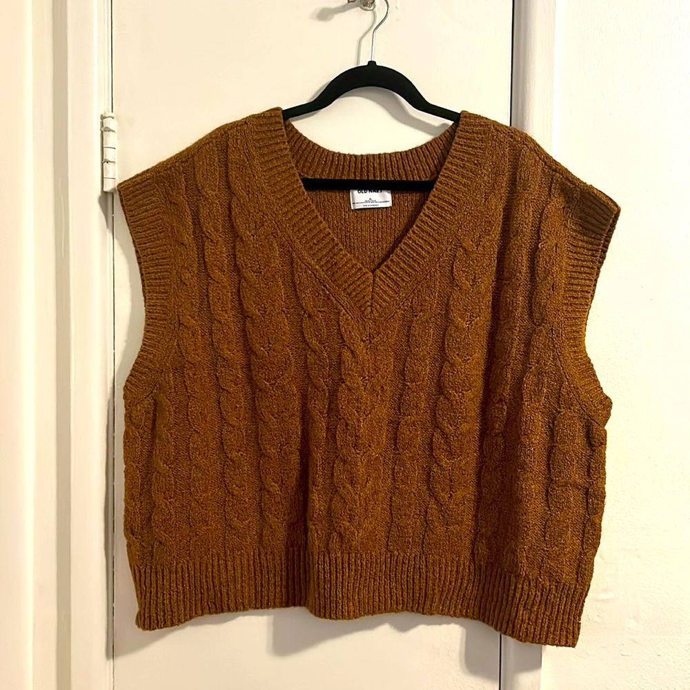 Cable vest